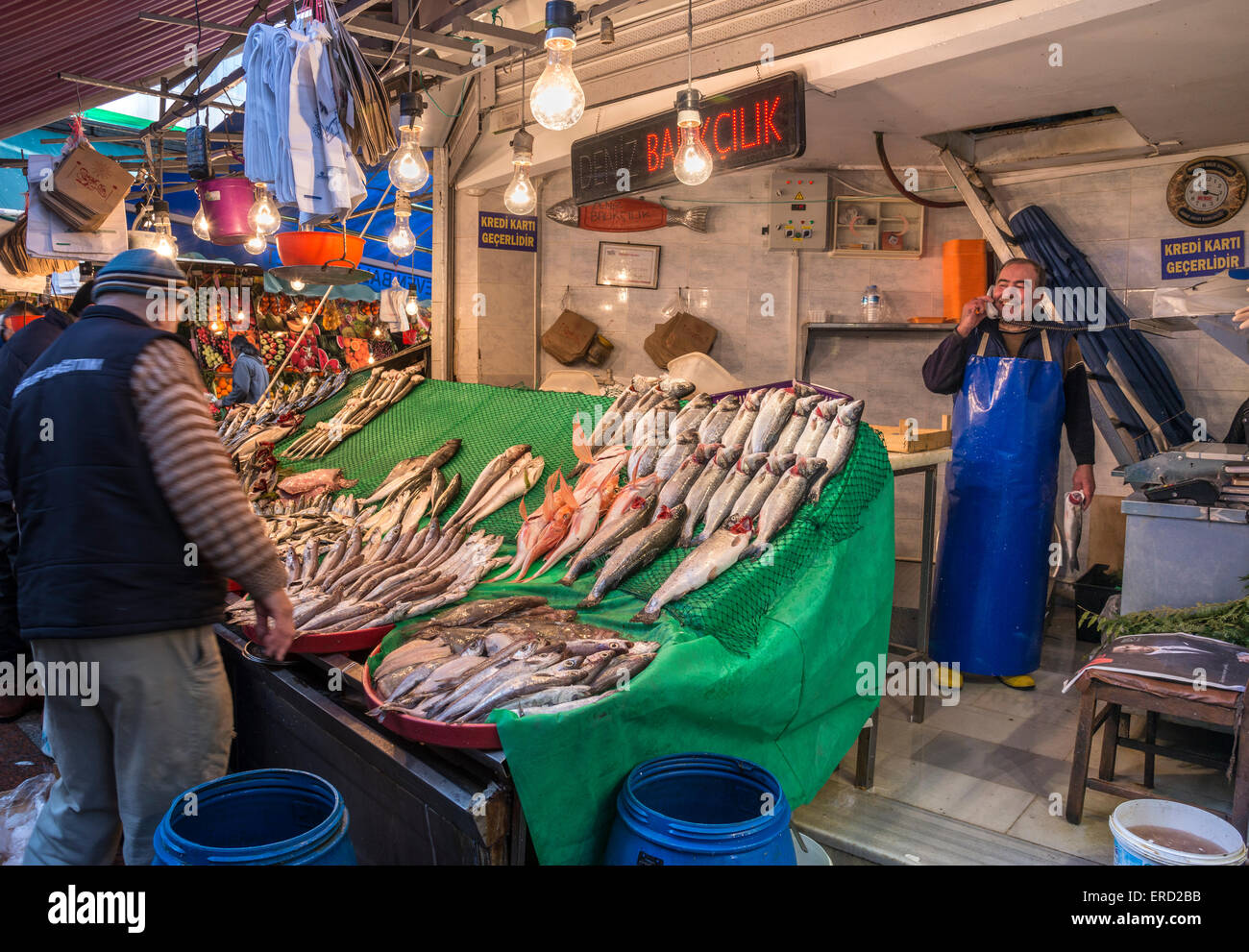 Mercato del Pesce di Kadikoy, sul lato Asiatico di Istanbul, Turchia. Foto Stock