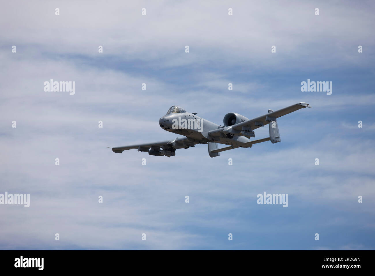 Un U.S. Air Force A-10 Thunderbolt II fornisce aria vicino supporto durante una esercitazione di soccorso a Playas Area Formazione, Nuovo Messico Foto Stock
