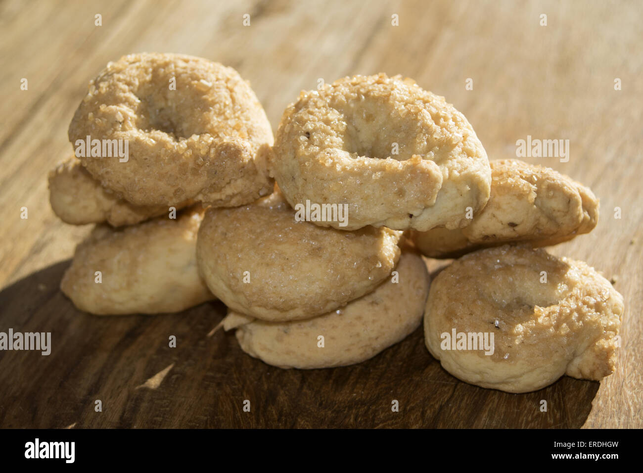 Luce tradizionali biscotti preparati solo con farina e olio Foto Stock