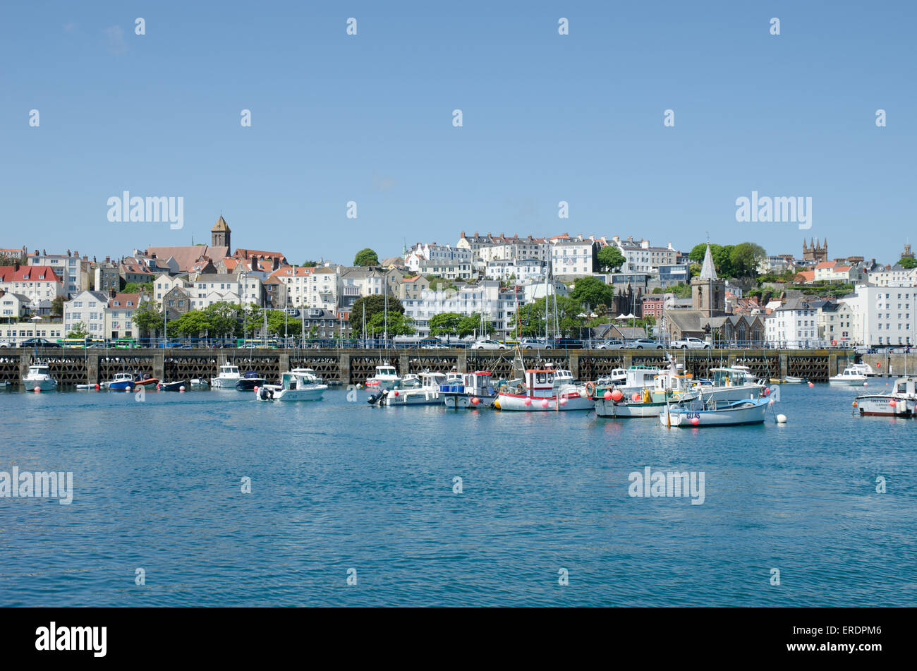 St Peter Port Harbour Town a Guernsey Isole del Canale Foto Stock