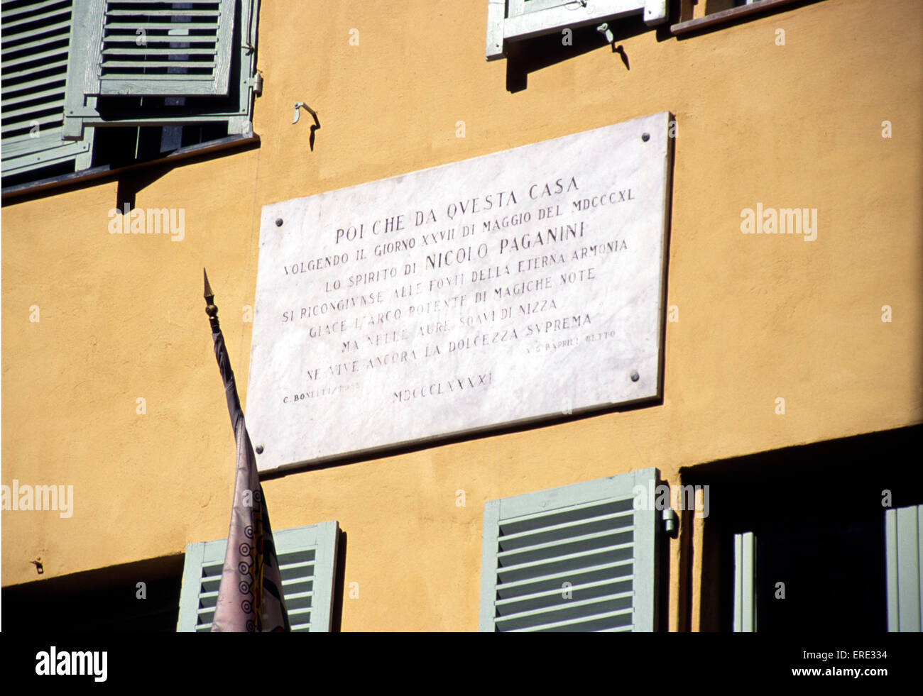 Questa piastra commemora la morte, il 27/05/1840, Italiano del violinista e compositore Niccolò Paganini. L'iscrizione Foto Stock