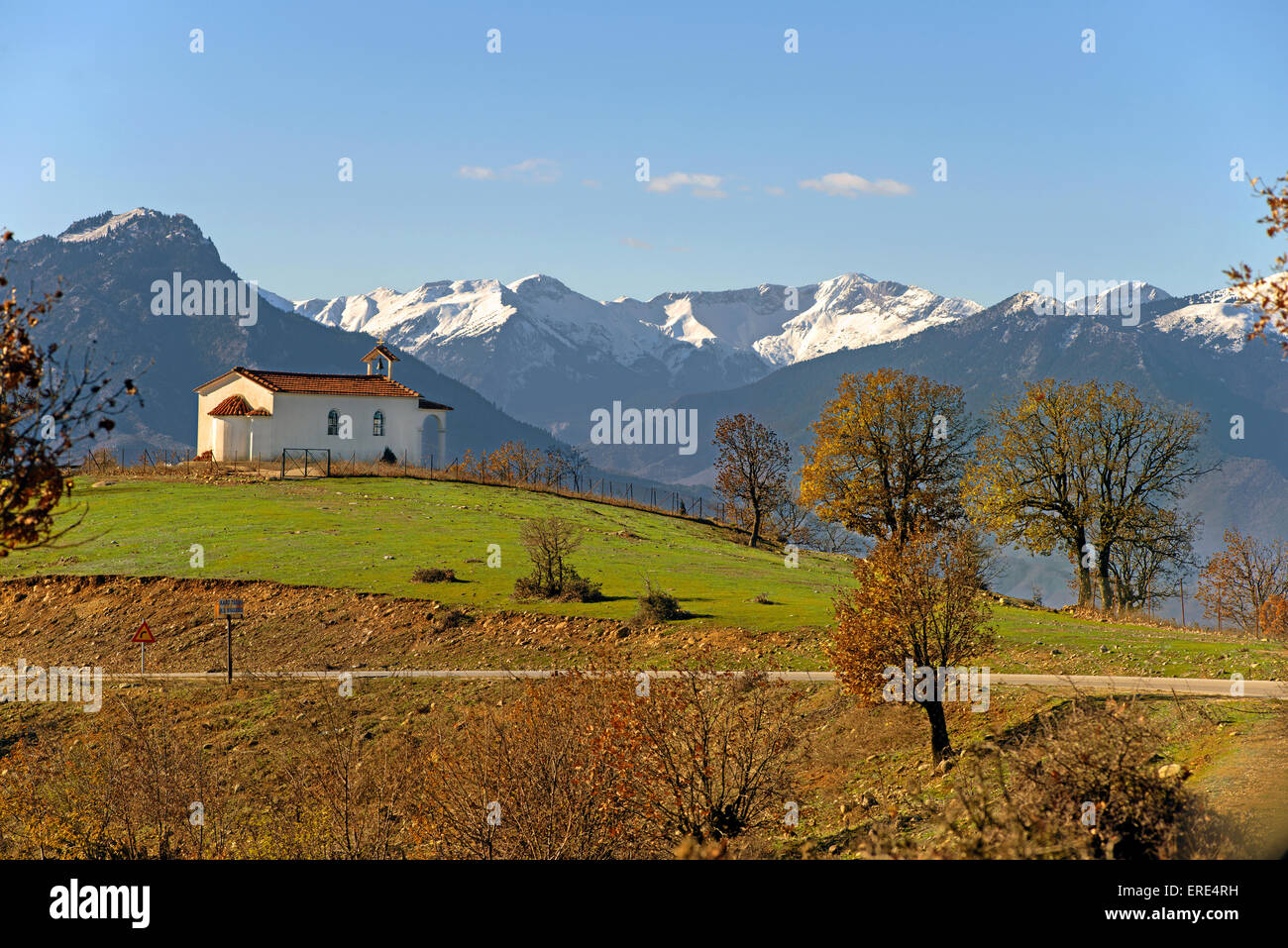 Catena montuosa del pindo immagini e fotografie stock ad alta risoluzione -  Alamy