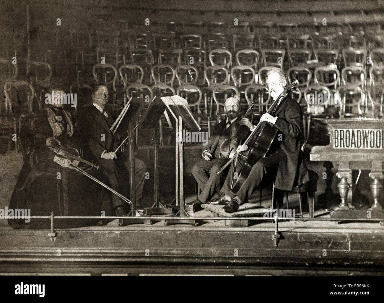 Quartetto con Madame Wilma Norman-Neruda (Lady Halle) (nato Wilhelmine Maria Franziska Neruda ), Louis Ries, Louis Straus e Foto Stock