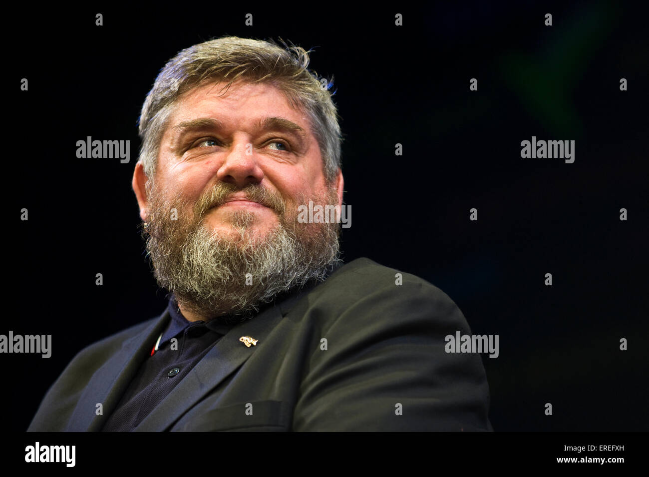 Andre Vincent comico sul palco a Hay Festival 2015 Foto Stock