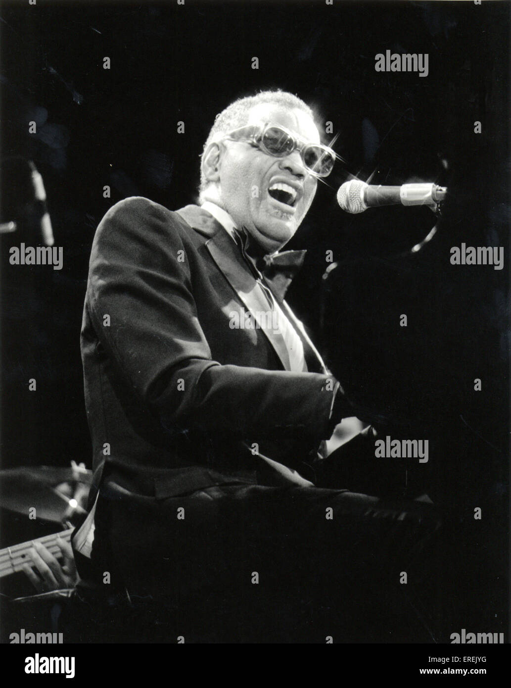 Ray Charles cantando in 1982 - American pianista e cantante 23 Settembre 1930 - 10 giugno 2004 Foto Stock