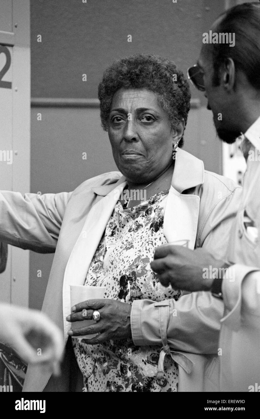 American jazz cantante Carmen McRae, dietro le quinte Capital Radio Jazz Festival di Knebworth, Inghilterra, luglio 1982. 8 Aprile 1920 Foto Stock