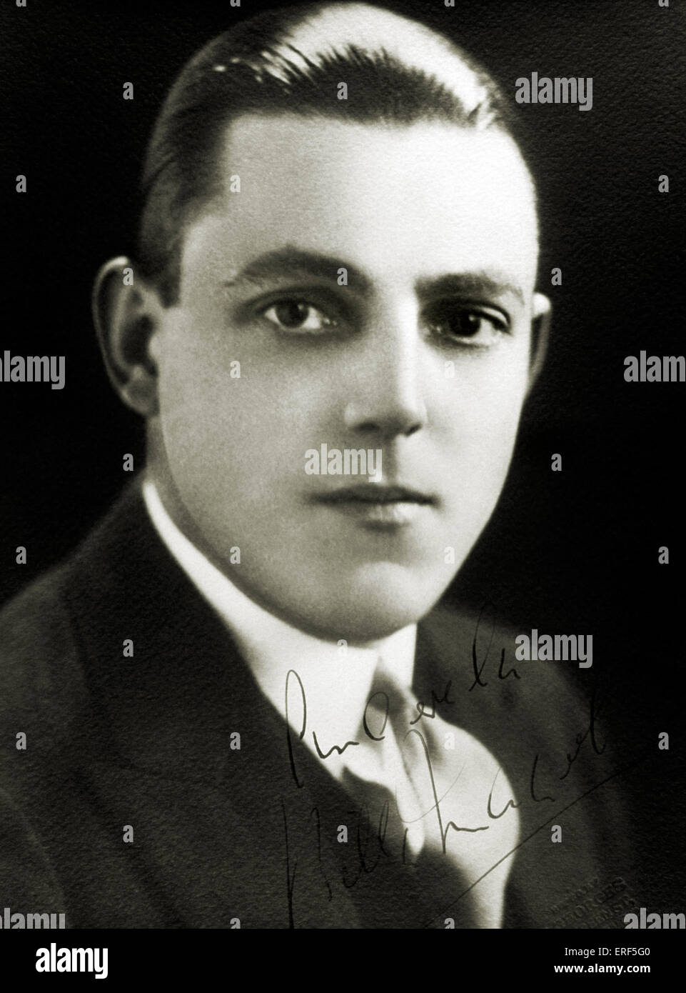 Billy Mayerl - firmato il ritratto del British pianista e compositore e direttore, 1902-1959. Ha scritto molti musical. Banda di led. Foto Stock
