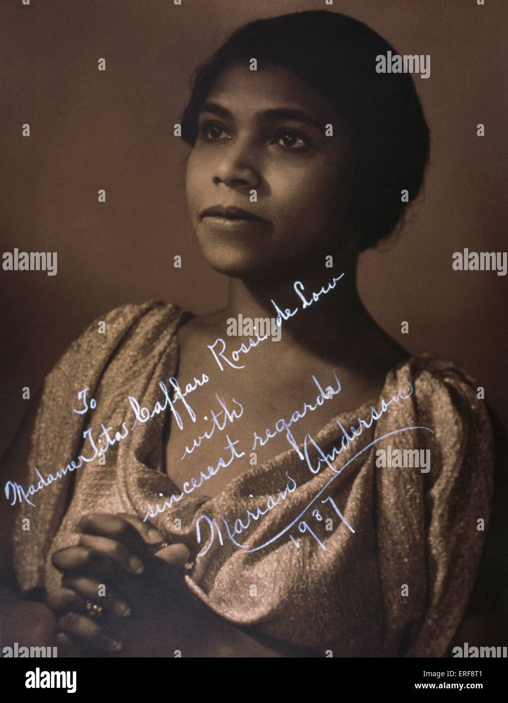 Marian Anderson - ritratto, firmata e datata 1987. American contralto, 17 Febbraio 1902 - 8 aprile 1993. Foto Stock