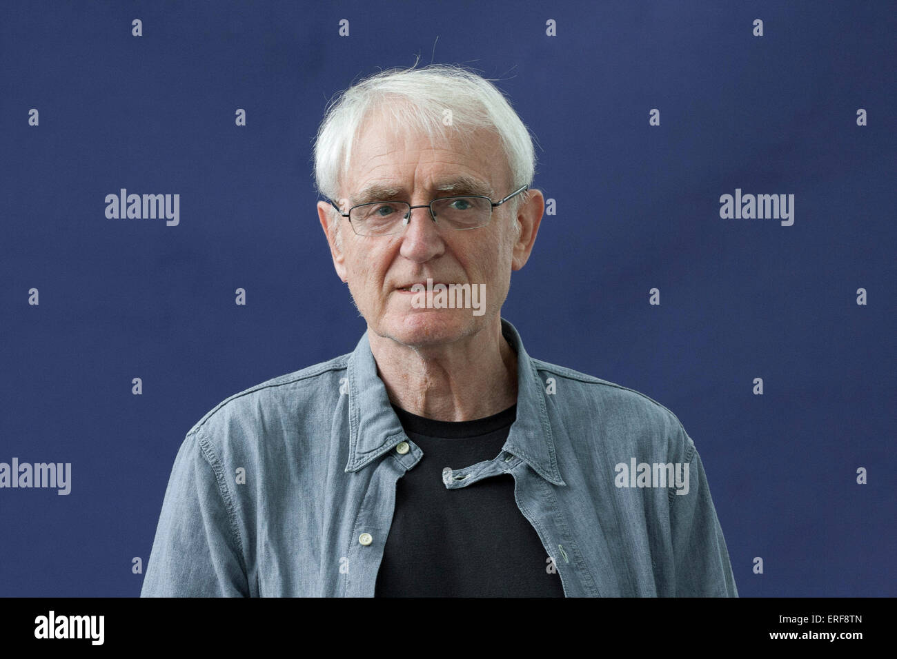 John Sutherland, professore emerito di letteratura inglese, editorialista del quotidiano e autore al Edinburgh International Book Foto Stock