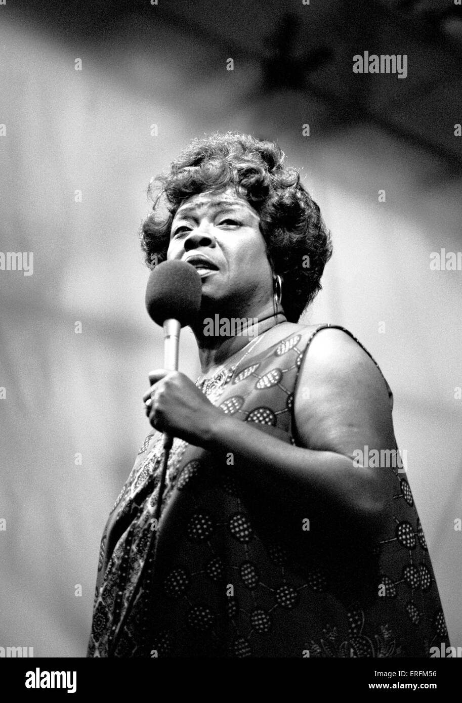 Sarah Vaughan - ritratto della American jazz cantante effettuando al 1981 Capital Radio Jazz Festival di Knebworth. 27 marzo Foto Stock