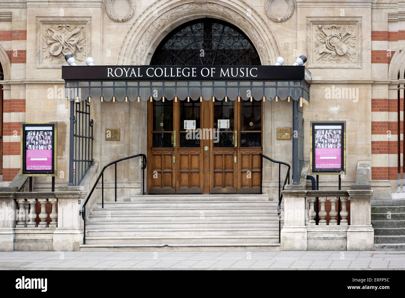 Ingresso al Royal College of Music di South Kensington, Londra, Regno Unito. Foto Stock