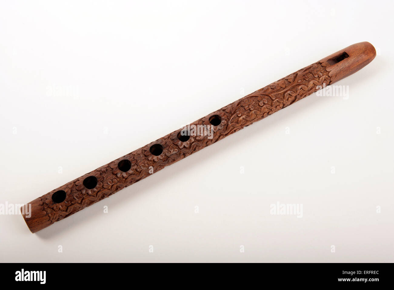 Legno intagliato flauto arabo - fatta di legno di palissandro, dall'Egitto. La Palestina. Foto Stock