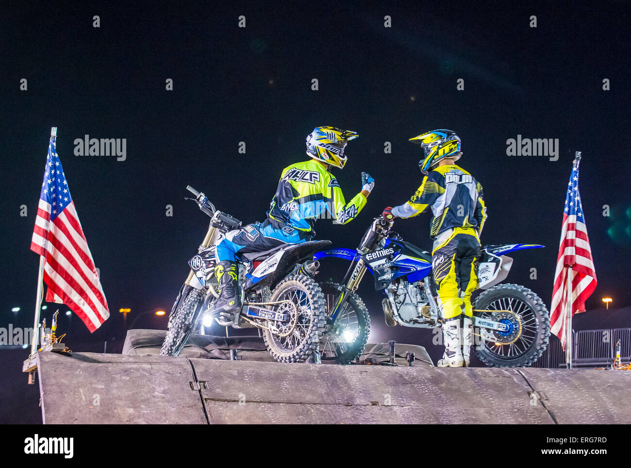 Unidentified rider dando motocross fmx dimostrazione come parte del Helldorado giorni rodeo in Las Vegas Foto Stock