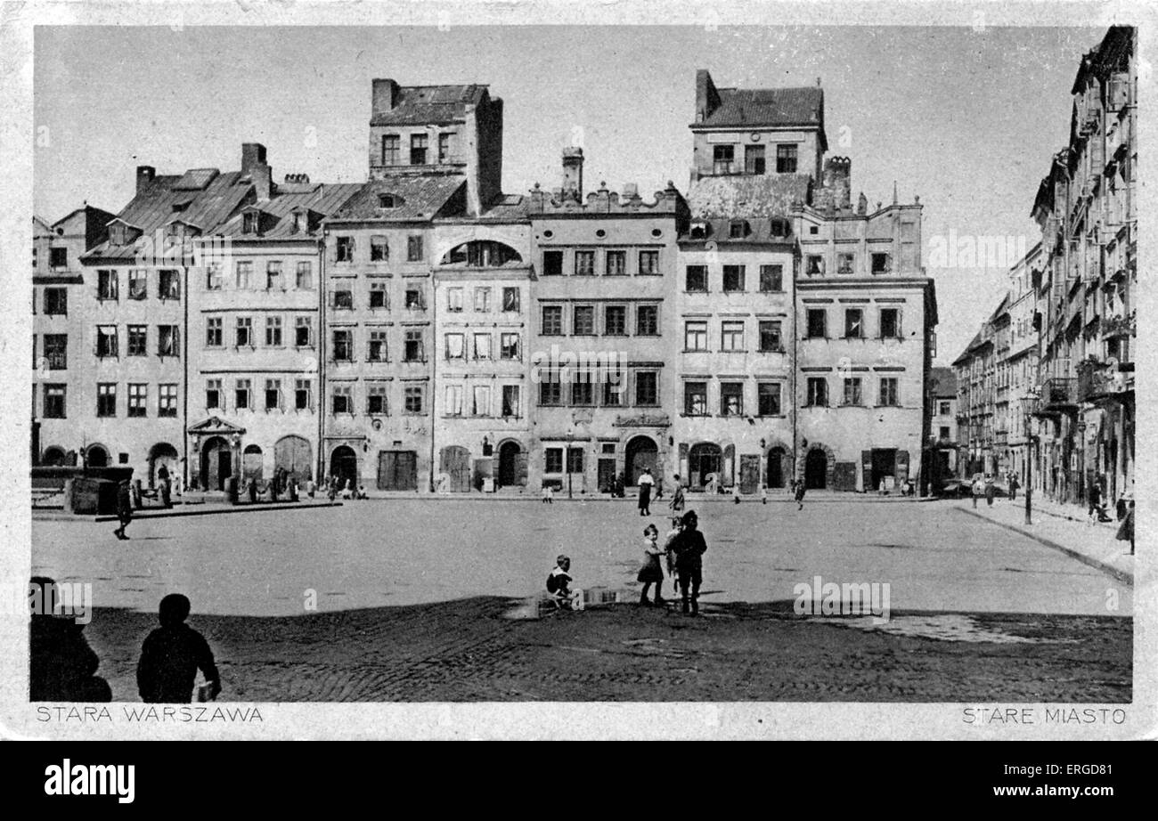 La città vecchia, vecchia Varsavia, Polonia. Mostra i vari edifici e di bambini che giocano in strada. Foto Stock