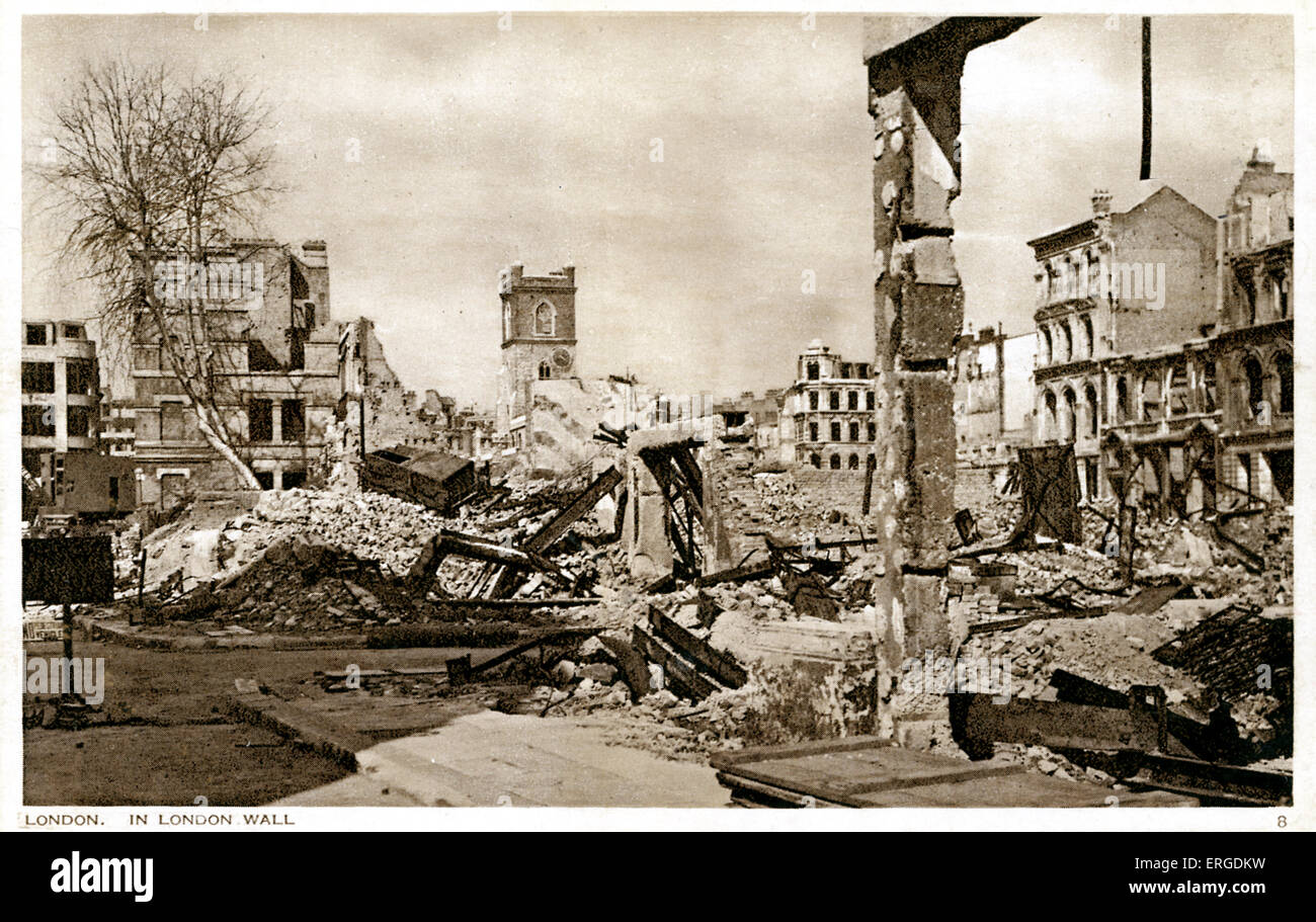 Danni di guerra a Londra: London Wall. Vista che mostra i danni causati dai bombardamenti tedeschi durante la Seconda Guerra Mondiale. La didascalia sul retro si legge: 'Questo è un tempo per tutti di stare insieme e tenere ferma!" Il Primo ministro". Foto Stock