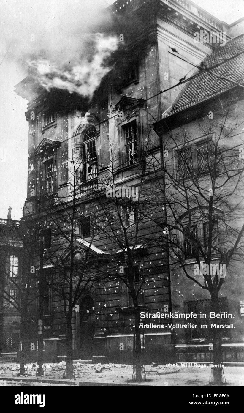 Le battaglie di strada a Berlino, Germania - durante lo sciopero generale della Rivoluzione tedesca (novembre rivoluzione) del novembre 1918 - agosto Foto Stock