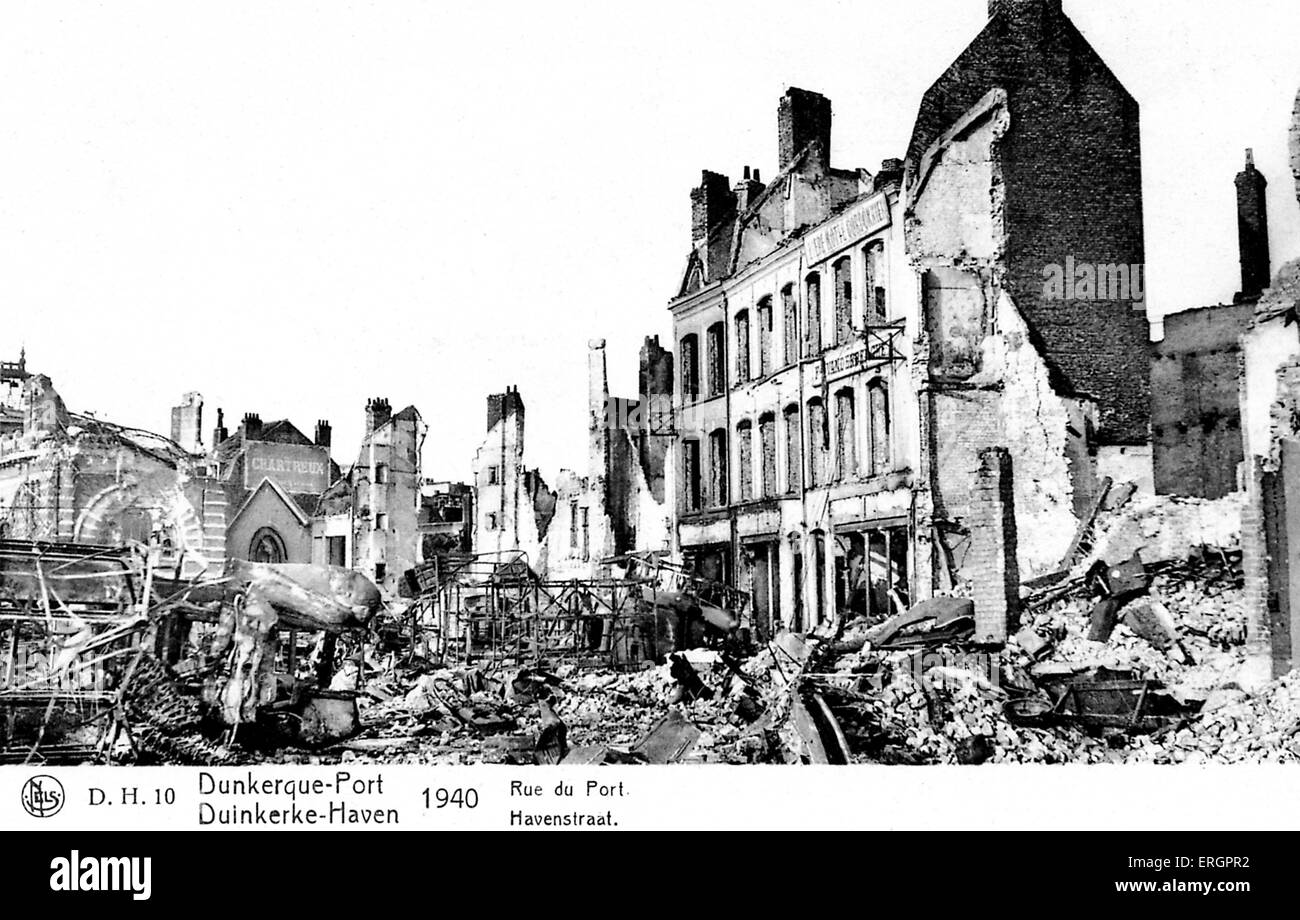 Dunkerque 1940 - vista di edifici in rovina e macerie sul Havenstraat. Foto Stock