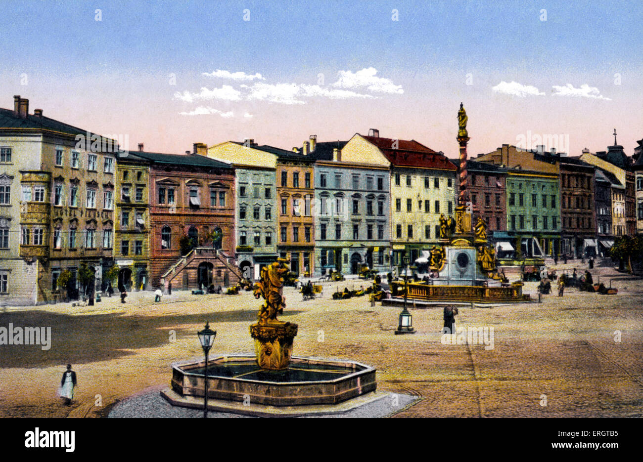 Olomouc / Olmutz - fotografia colorata di Dolni Square nella città ceca. È stato il primo teatro comunale dove Gustav Foto Stock
