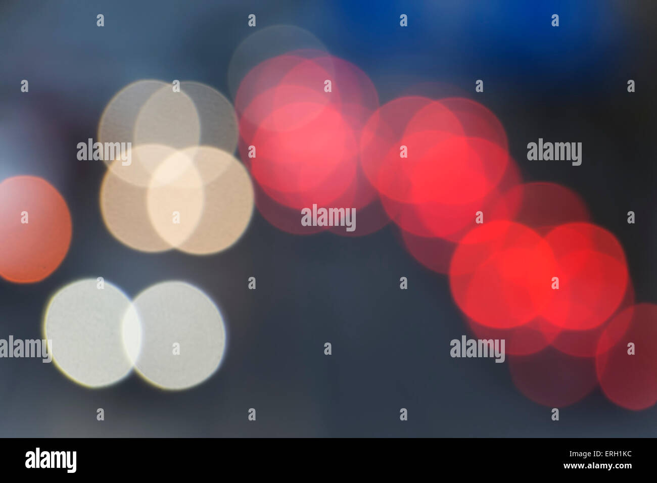 La sera tardi semaforo, abstract sfondo bokeh di fondo Foto Stock