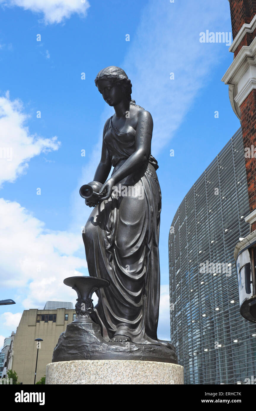 La temperanza - Statua a fontanella, Blackfriars, London, England, Regno Unito - scolpito da Wills Bros Foto Stock