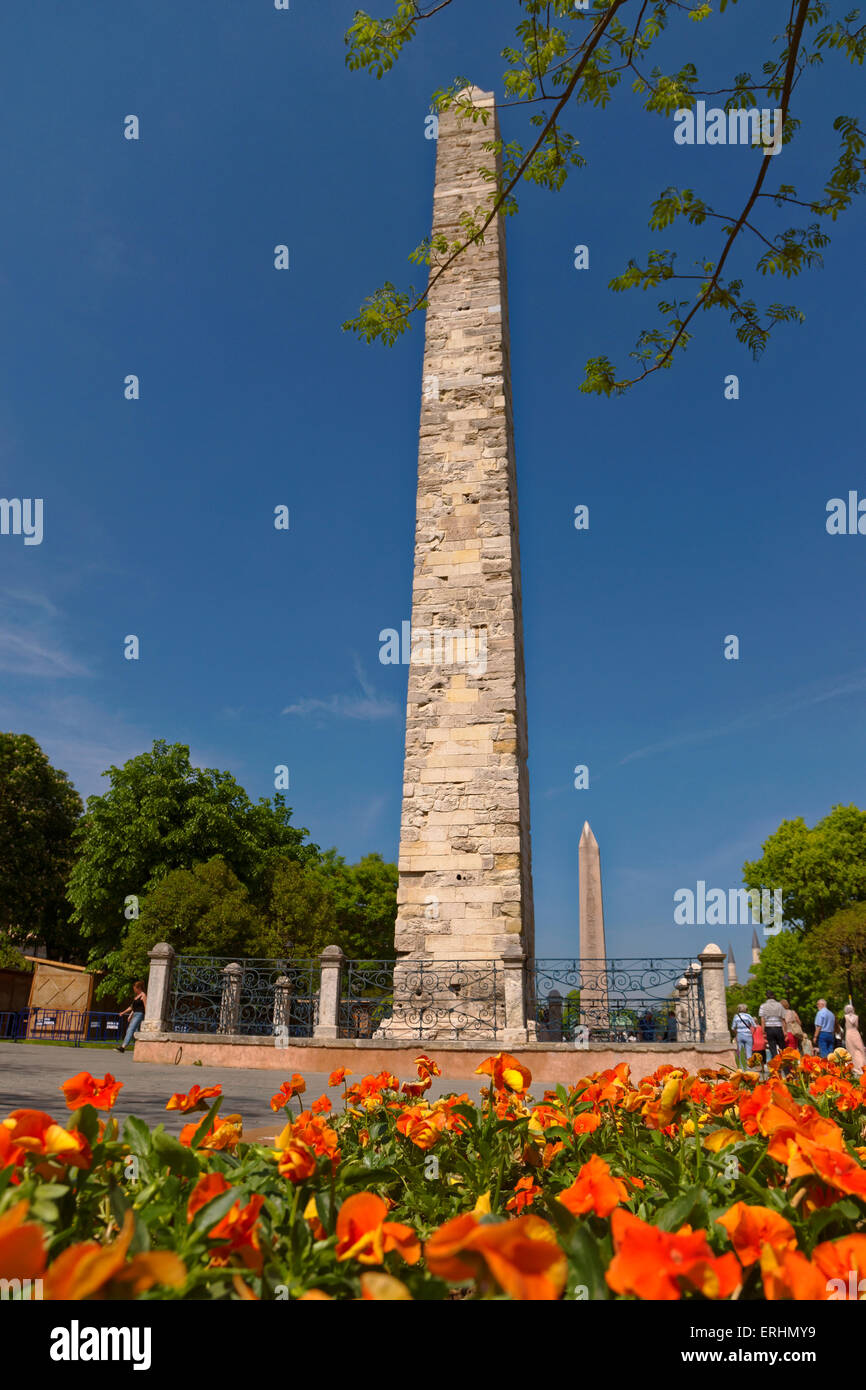 L obelisco murato, Hippodrome area, accanto alla Moschea Blu, Sultanahmet, Istanbul, Turchia. Foto Stock