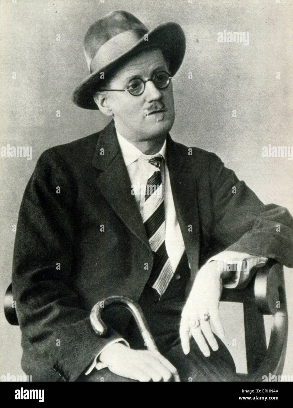 James Joyce ritratto lo scrittore irlandese ( nome irlandese Séamus Seoighe) 2 febbraio 1882 - 13 gennaio 1941. Famosa per il suo romanzo Ulisse Foto Stock