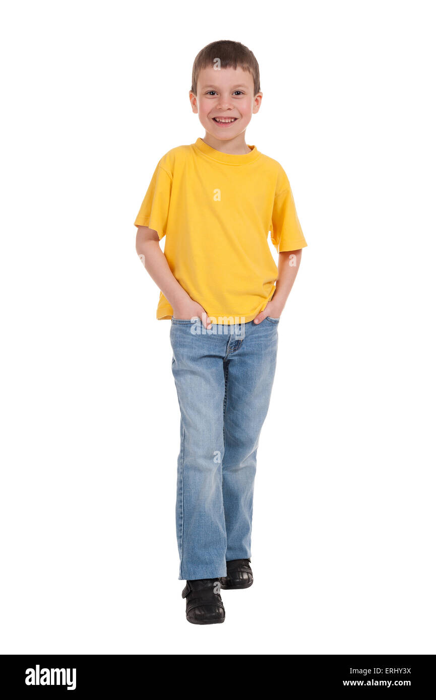 Sorridente ragazzo in giallo t-shirt isolato Foto Stock