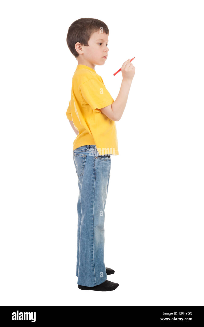 Ragazzo in giallo t-shirt marker scrive Foto Stock