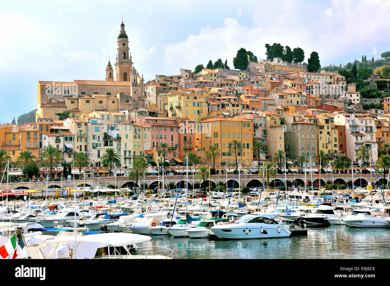Ville Menton sulla Riviera Francese, alpi marittime, Francia Foto Stock