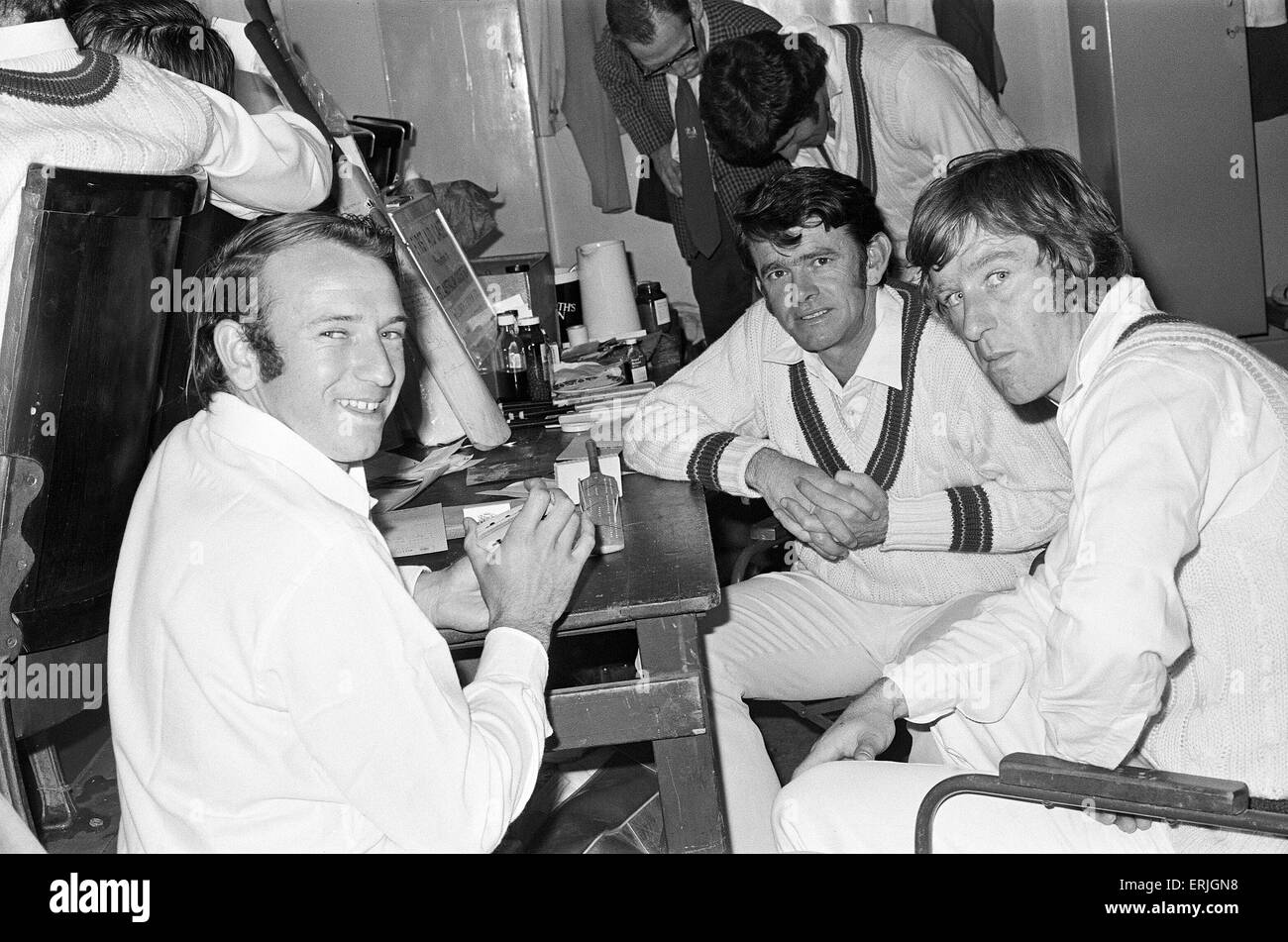 Tour Australiano della Gran Bretagna per la cenere. Primo test match a Old Trafford tra Inghilterra e Australia. I giocatori che giocano carte in spogliatoio. Il 9 giugno 1972. Foto Stock