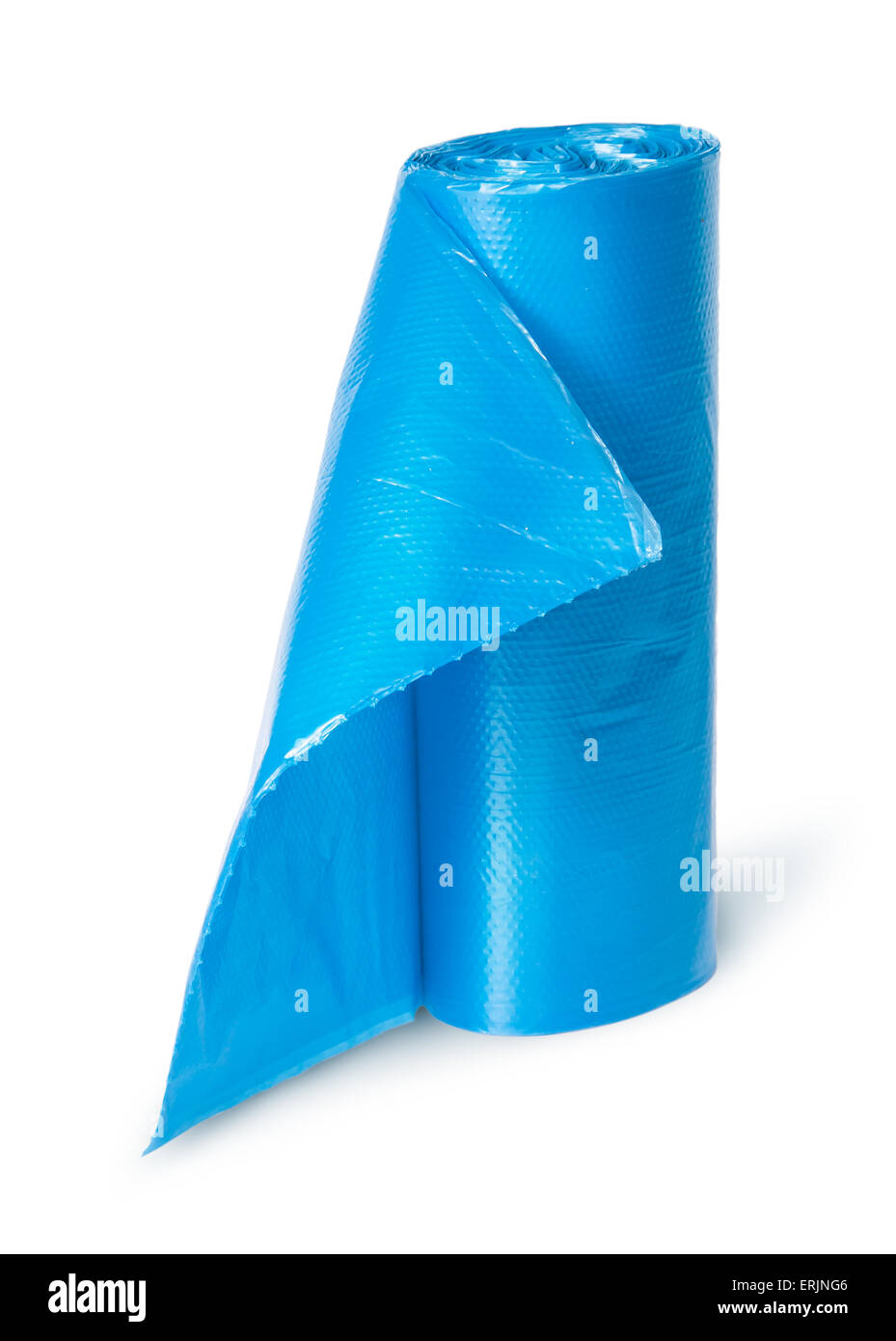 Rotolo verticale di plastica blu sacchi della spazzatura isolati su sfondo bianco Foto Stock