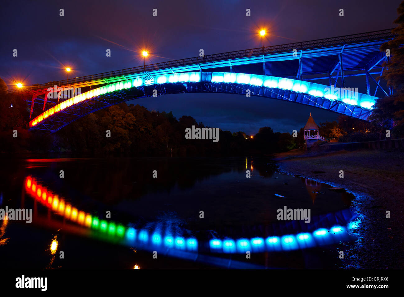 Storico Ponte Victoria (1910) di notte, Fiume Waikato, Hamilton, Waikato, Isola del nord, Nuova Zelanda Foto Stock