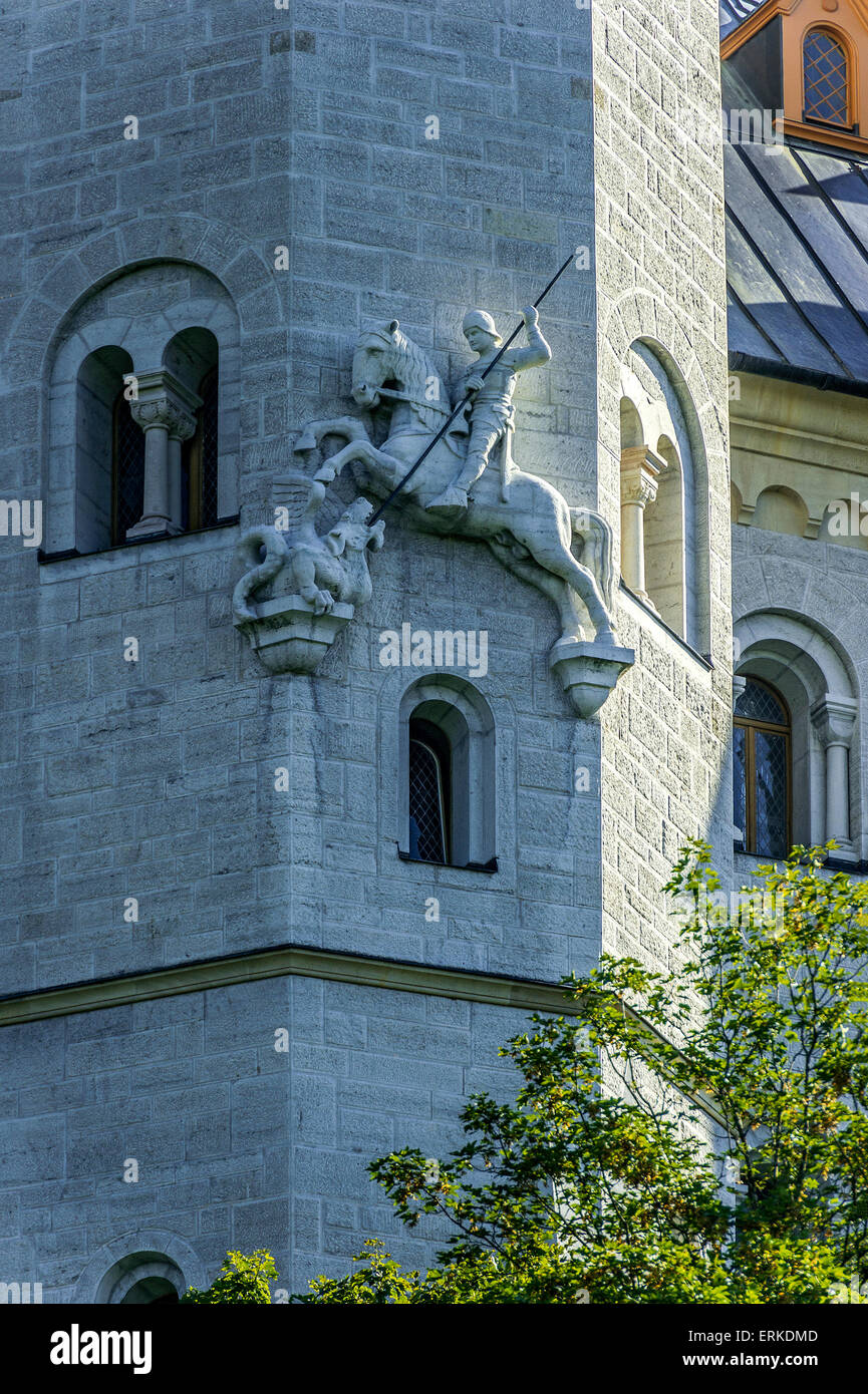 Sigurd il Dragon Slayer presso la torre delle scale del castello di Neuschwanstein, Schwangau, Ostallgäu, Algovia, Svevia, Baviera, Germania Foto Stock