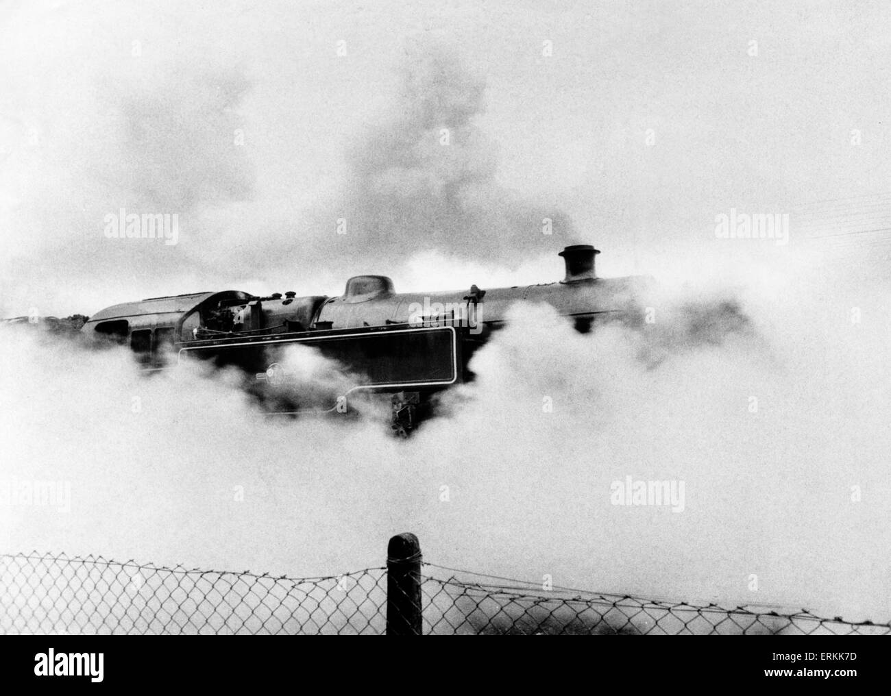 Serbatoio standard numero motore 80079 coperta di vapore sul Bridgenorth a Kidderminster linea sul primo giorno del Severn Valley ferrovie nuova stagione, 18 marzo 1989. Foto Stock