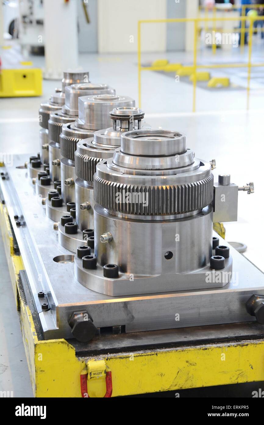 Closeup shot della macchina utensile in fabbrica hall. Foto Stock