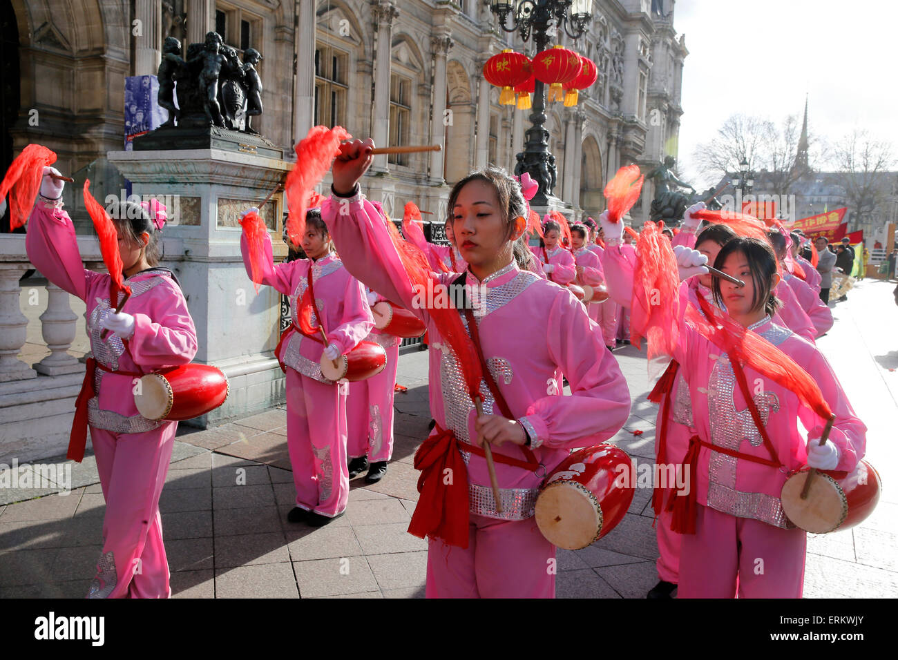 Anno Nuovo Cinese al di fuori di Parigi City Hall, Parigi, Francia, Europa Foto Stock