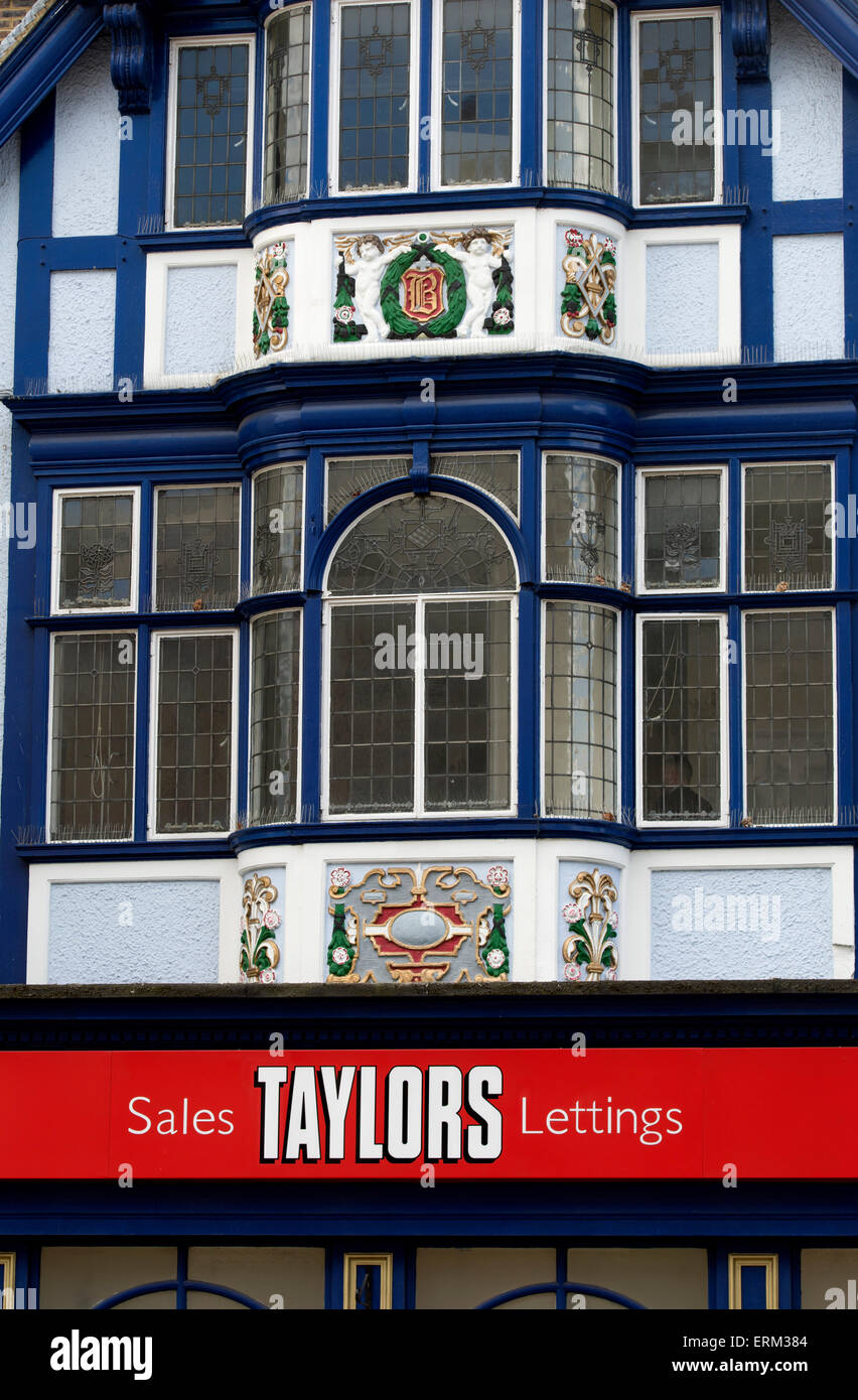 Taylors Agenti Immobiliari edificio in George Street, Luton, Bedfordshire, England, Regno Unito Foto Stock
