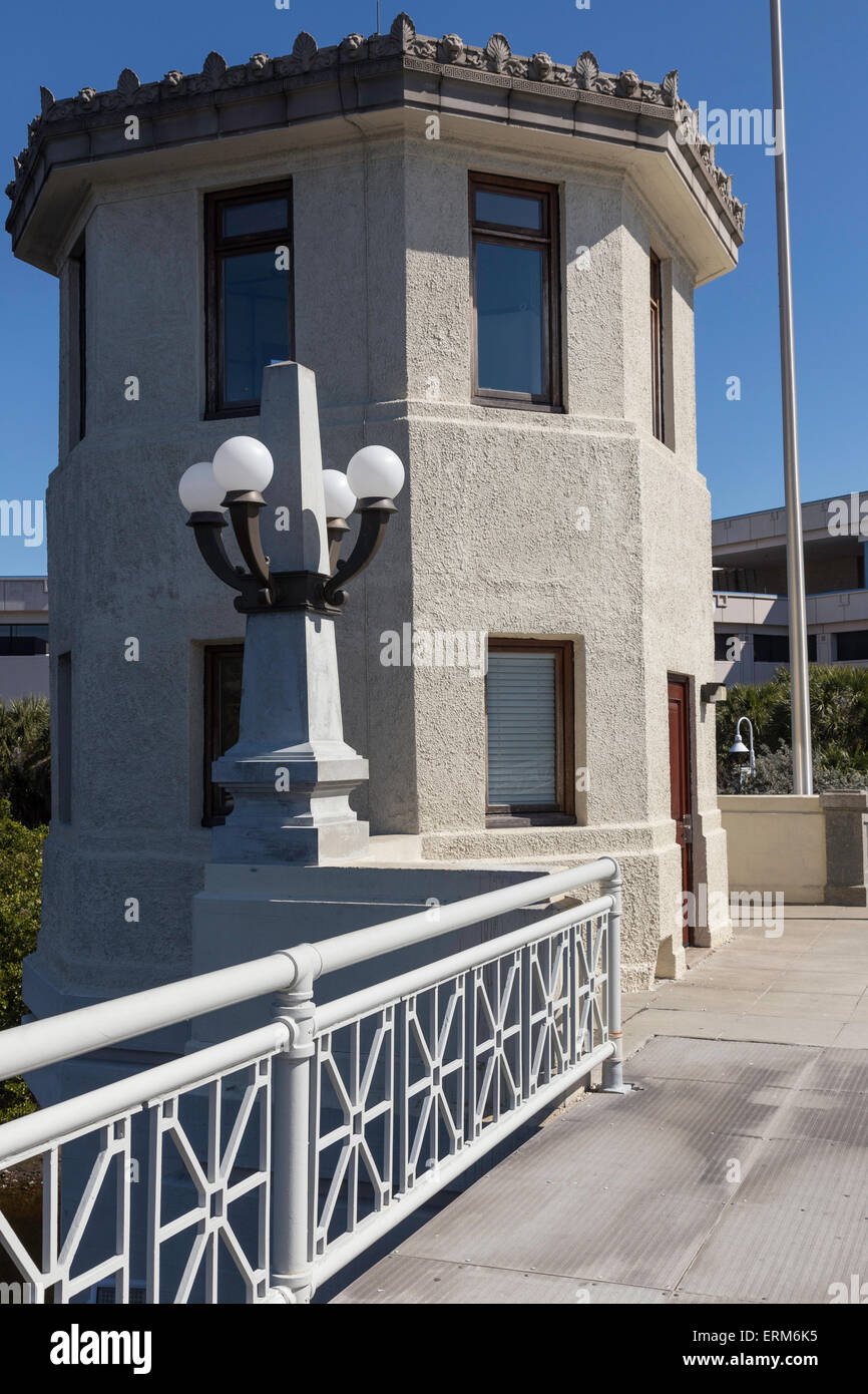 Platt Street Bridge Casa di Gate oltre il Fiume Hillsborough, Tampa, FL Foto Stock