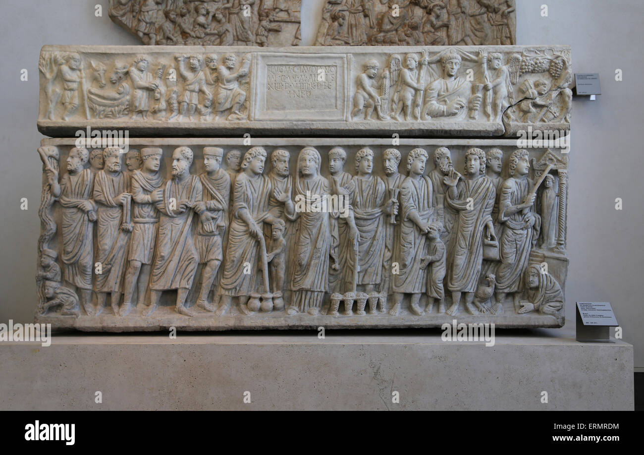 Dei primi cristiani. Sarcofago romano di Marcus Claudiano (330-335 AD) depecting scene del Vecchio e del Nuovo Testamento. L'Italia. Roma. Foto Stock