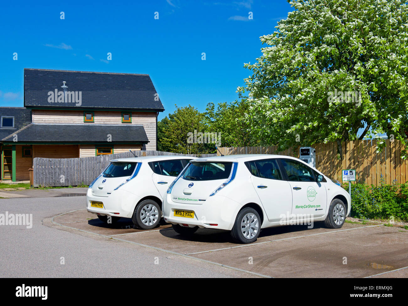 Vetture in car sharing scheme, Findhorn eco-villaggio, murene, Scotland Regno Unito Foto Stock