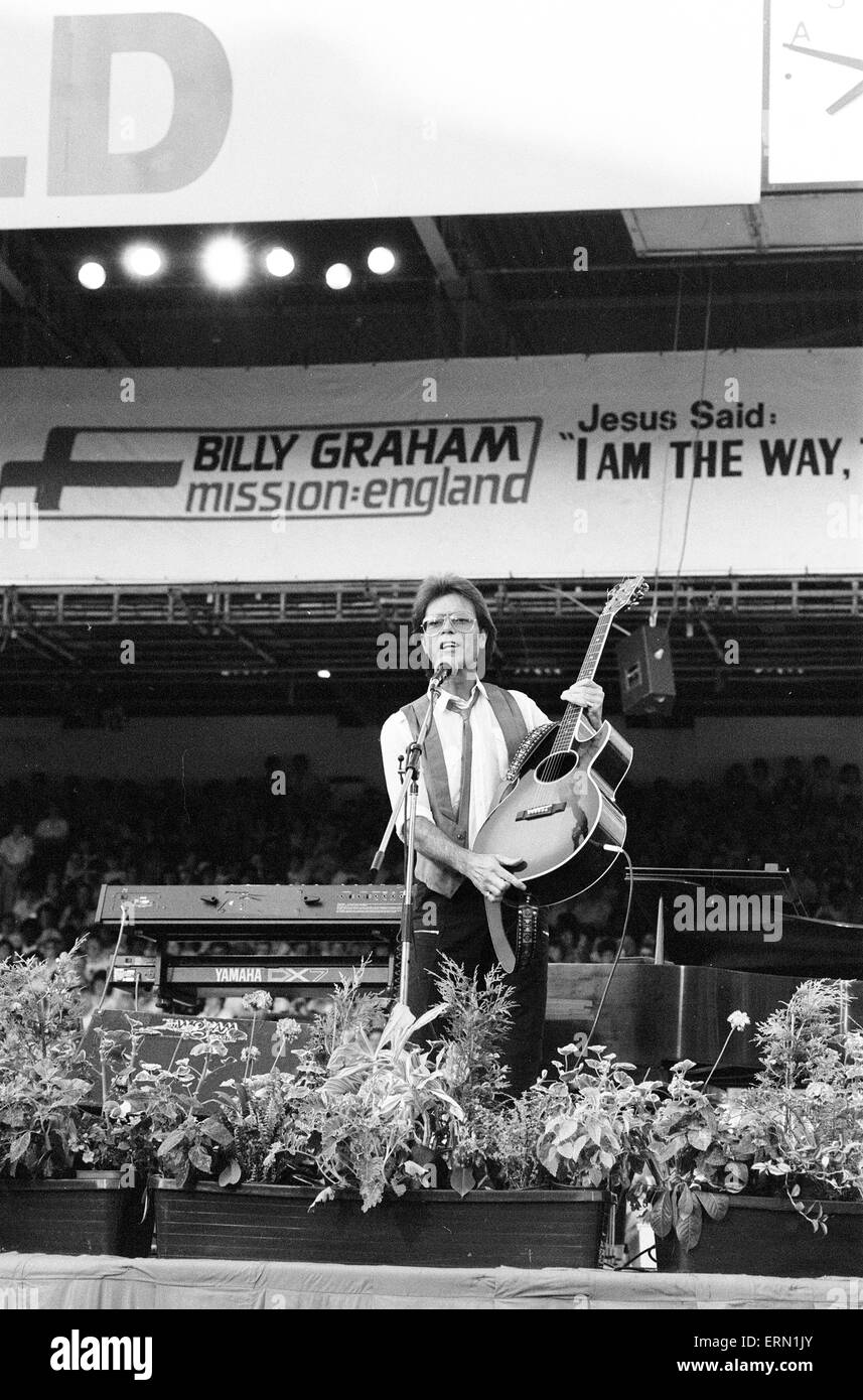Billy Graham, American Christian evangelista, missione Inghilterra Crociata, Villa Park, Birmingham, 6 luglio 1984. Special Guest, cantante, Cliff Richard. Foto Stock