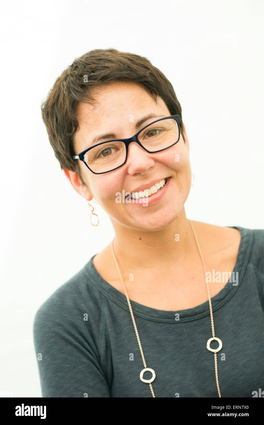BETH SHAPIRO , Hay Festival della Letteratura 2015 - autore del libro ' Come clonare un mammut" Beth A. Shapiro è un Americano evolutiva biologo molecolare. Lei è un professore associato presso il Dipartimento di Ecologia e biologia evolutiva dell'Università della California di Santa Cruz. Foto Stock