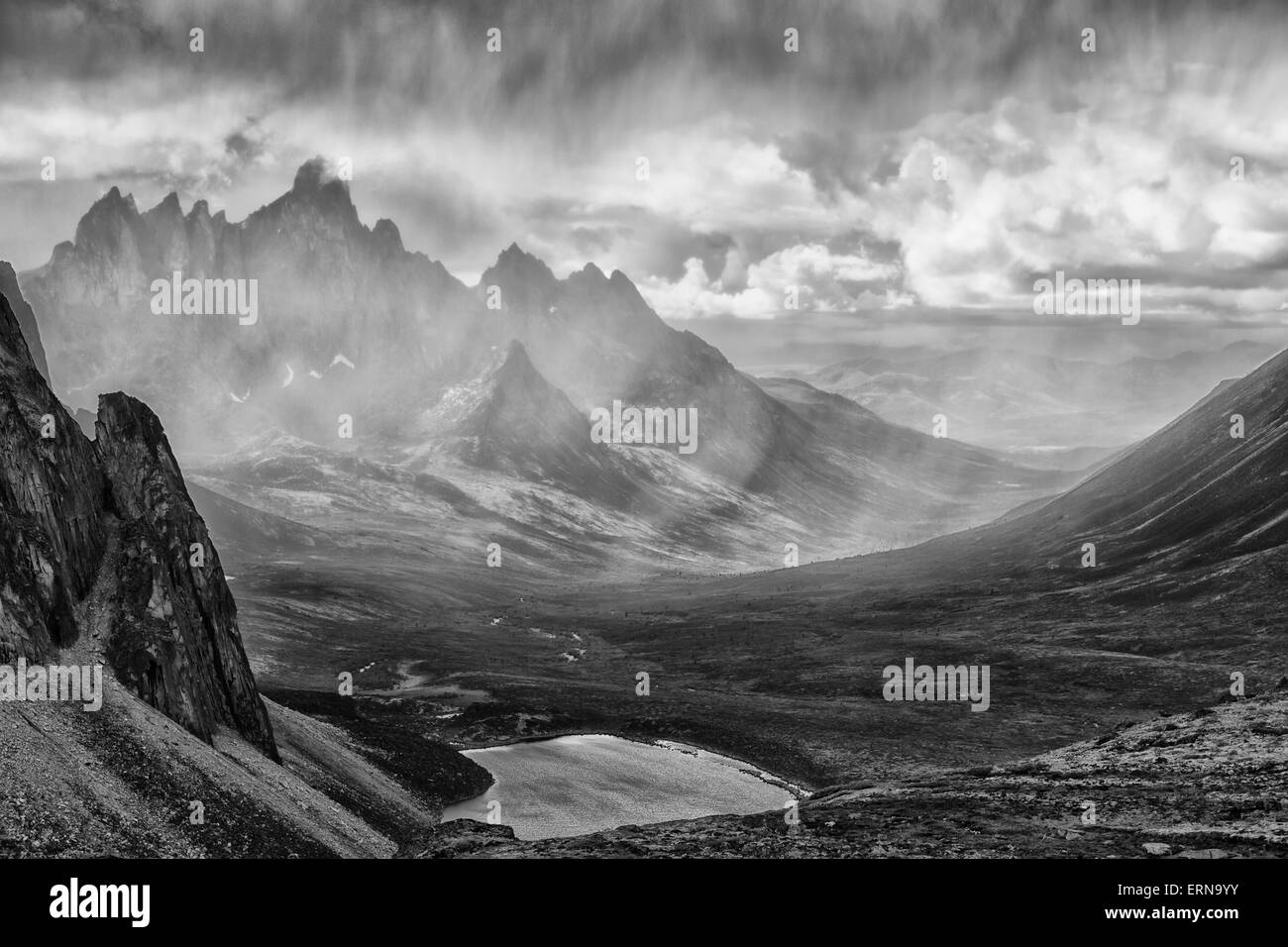 Canada,piove,Valley,Storm,montagna contrassegnati per la rimozione definitiva Foto Stock
