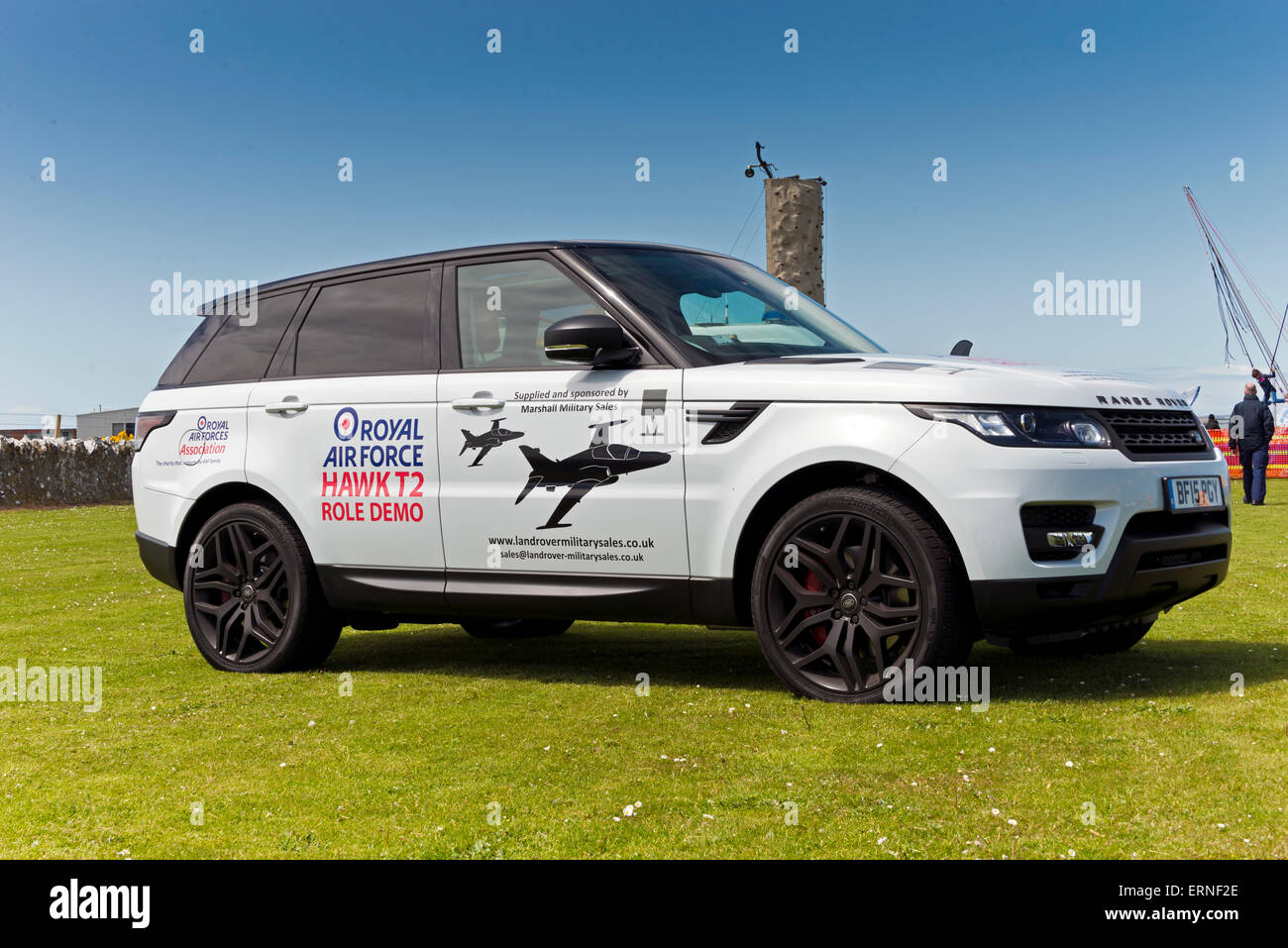 Famiglie giorno Raf Valley 2015 Anglesey North Wales UK sul display range rover ruolo demo team T2 Foto Stock