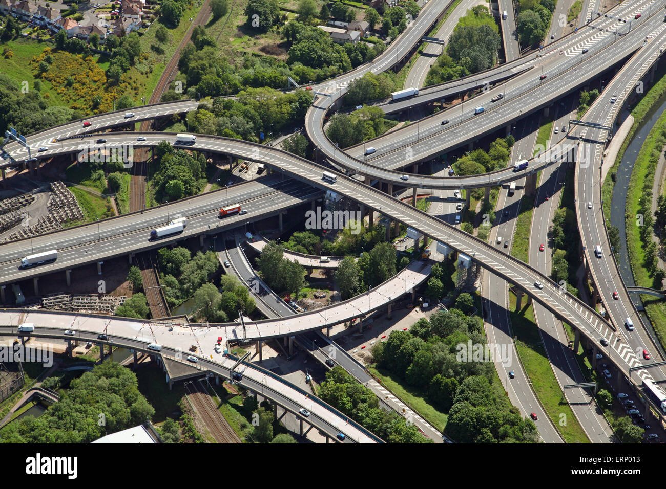 Vista aerea della giunzione di spaghetti alla rete stradale a ghiaiosi Hill, Birmingham, Regno Unito Foto Stock