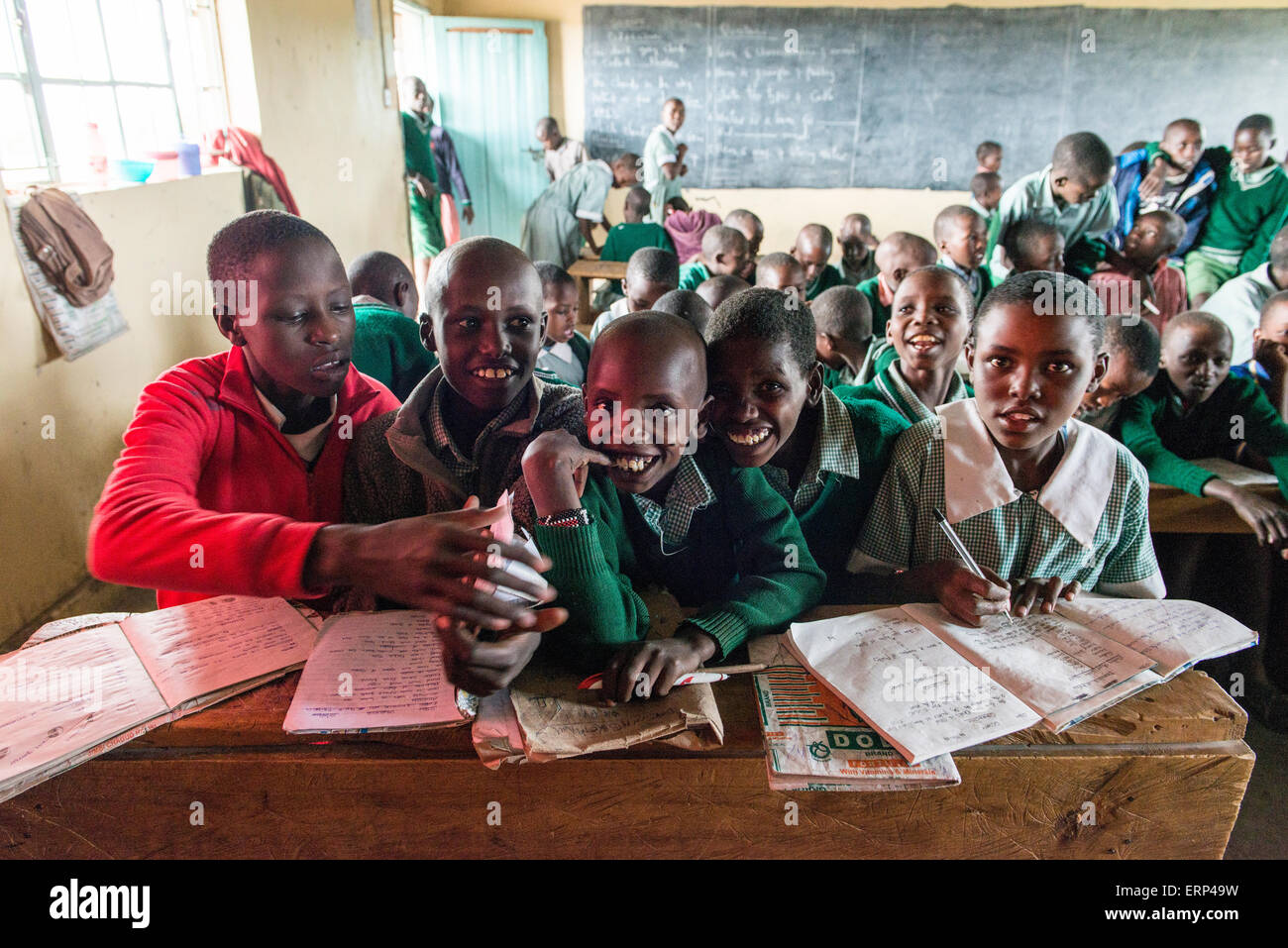 I giovani studenti a Olesere scuola primaria Rift Valley Kenya Africa Foto Stock