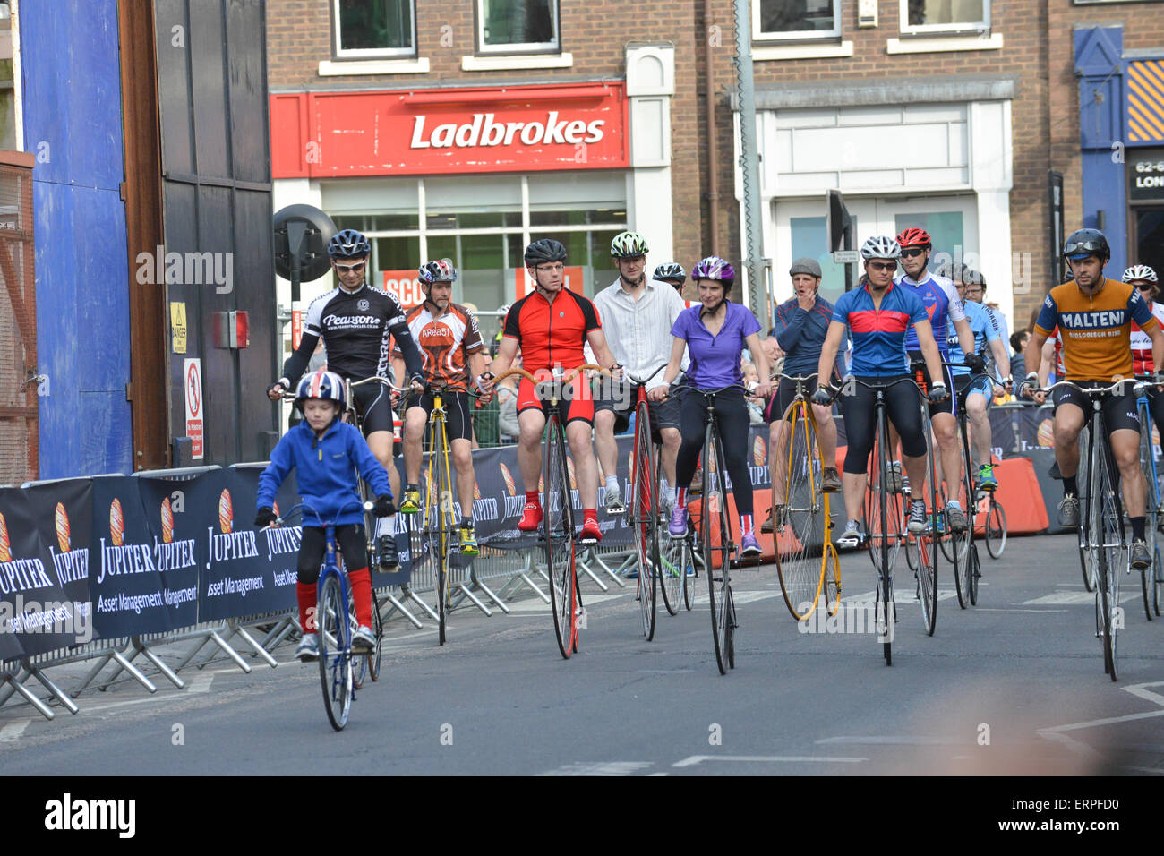 Giove Nocturne cycle gare intorno al mercato Smithfield circuito di gara a Londra. Foto Stock