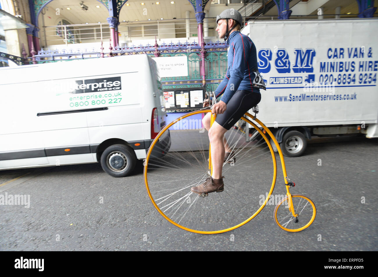 Giove Nocturne cycle gare intorno al mercato Smithfield circuito di gara a Londra. Foto Stock