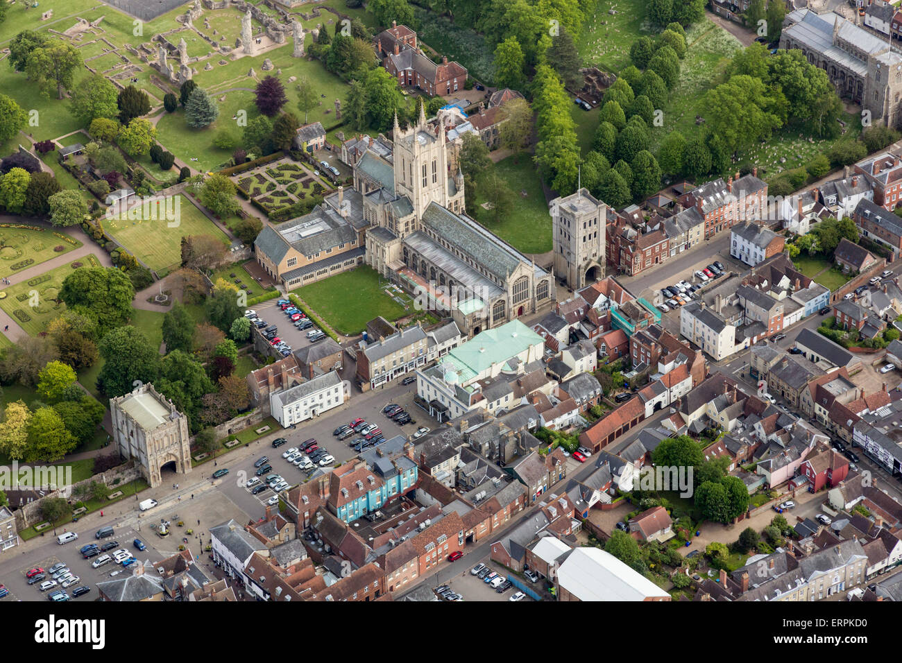 Foto aerea di Bury St Edmunds mostrante la St Edmundsbury Cathedral Foto Stock