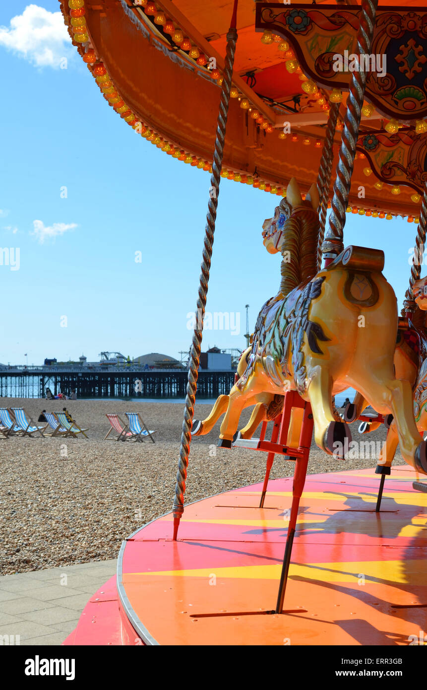 Victorian Merry Go Round sulla spiaggia di Brighton. Foto Stock